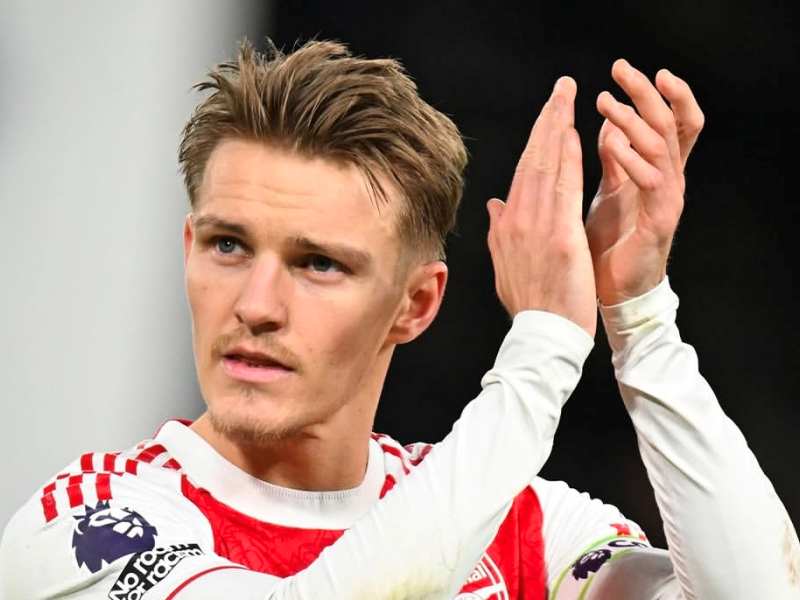 Prediksi skor Aston villa vs Arsenal