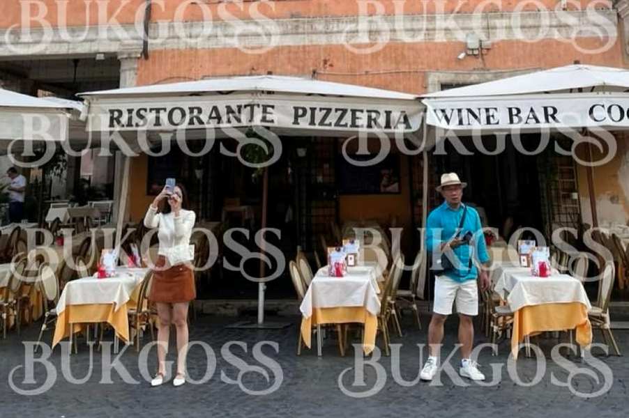 Foto Ridwan Kamil Aura Kasih liburan