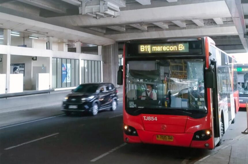 Rute Transjakarta B11