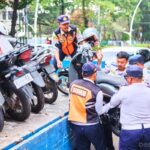 Parkir motor liar